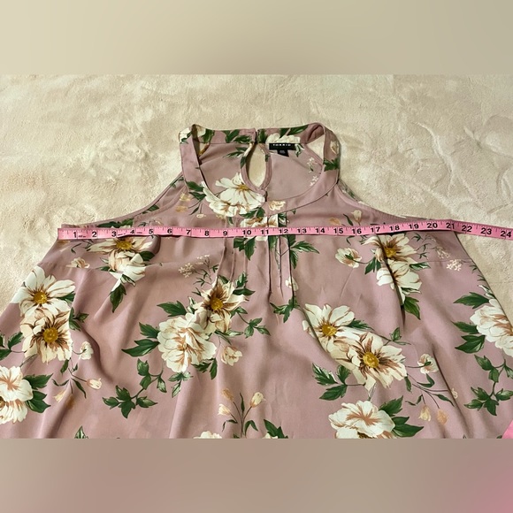 Torrid Floral Pleated Halter Tank (plus size; size 00) - Picture 8 of 10